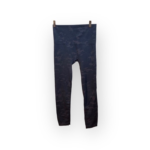 💰NWOT Bagatelle Collection High Rise Black Camo Leggings - Size L - Picture 5 of 7